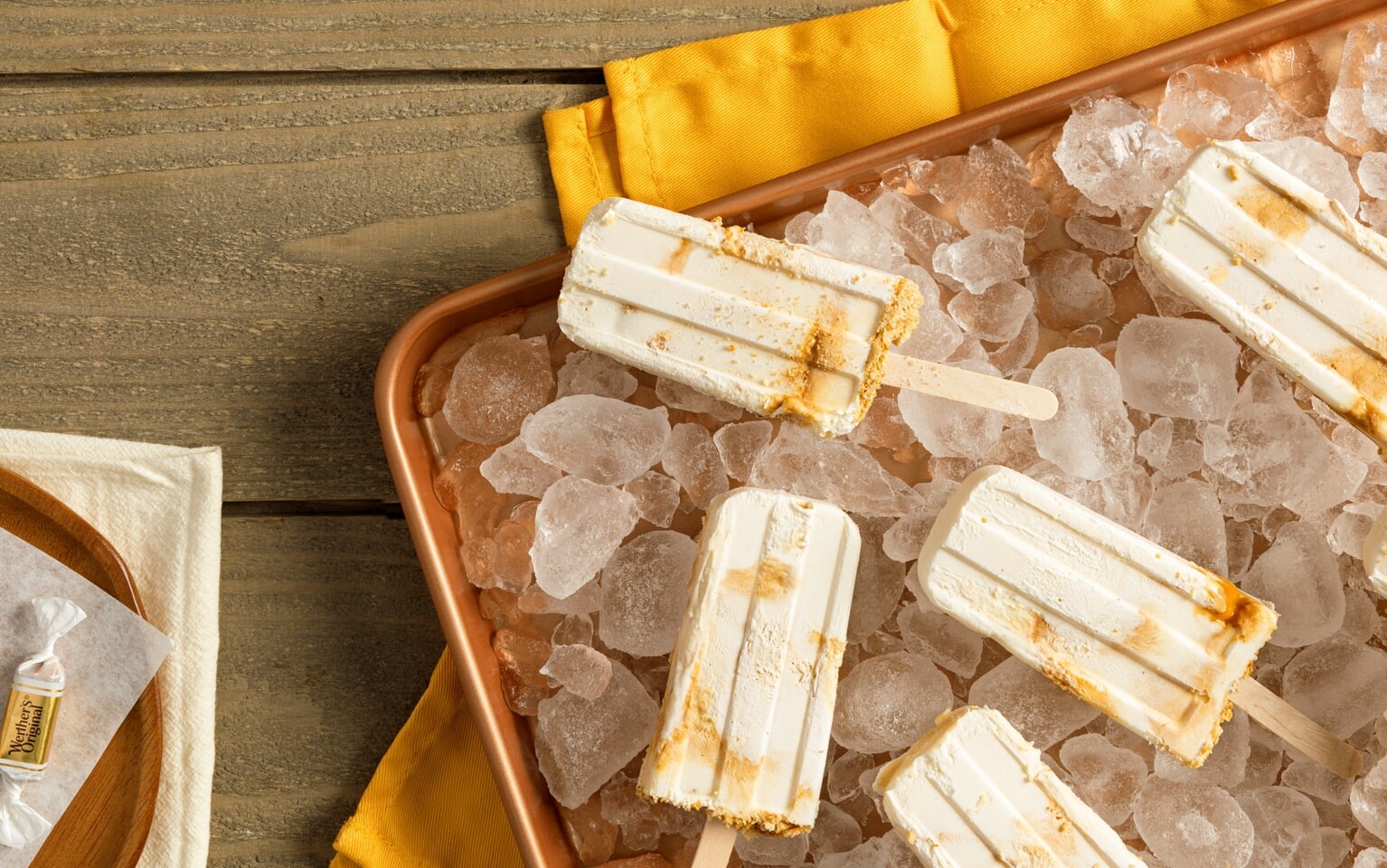 Sucettes de gâteau au fromage et aux tourbillons de caramel